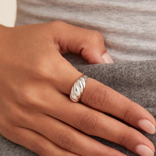 Allerias Ring des Stolzes