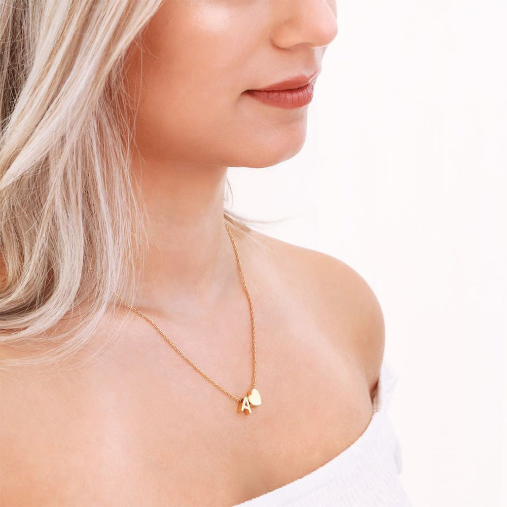 Ria Initial Letter Gold Halskette
