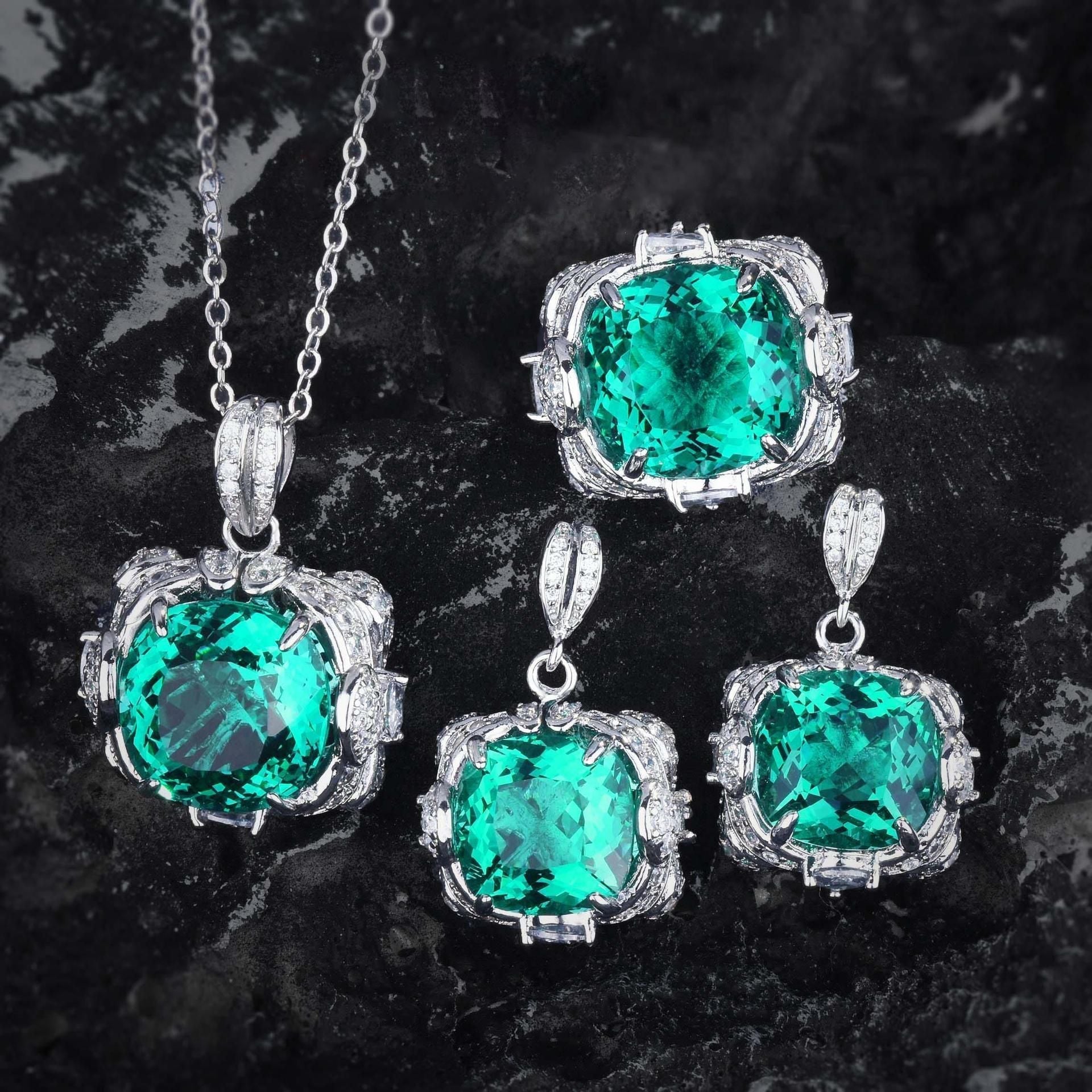 Velora Thandrelle Smaragd Grün Set | Weißgold
