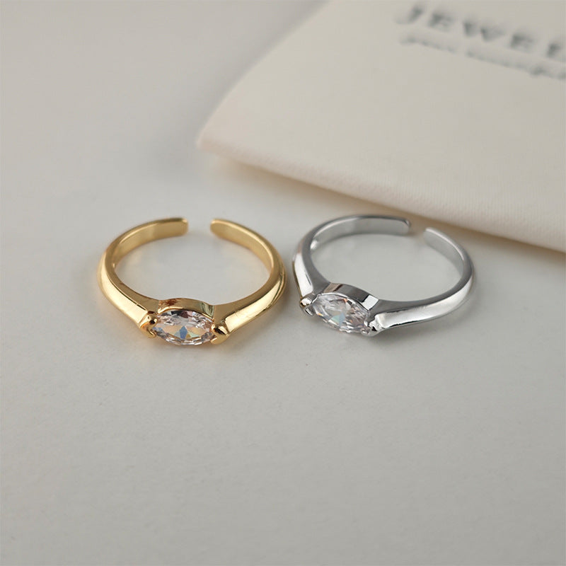Aya Ring aus Weißgold