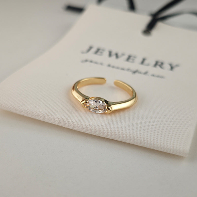 Aya Ring aus Weißgold