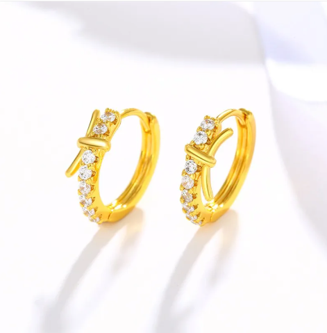 Luxuriöse Ohrringe mit Zirkonia-Intarsien