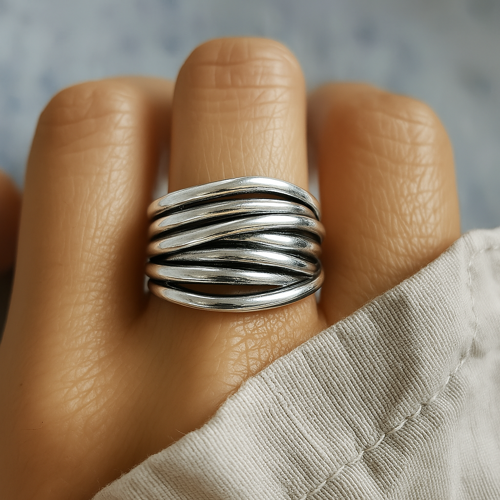 Silberring mit mehrlagigem Design – größenverstellbar